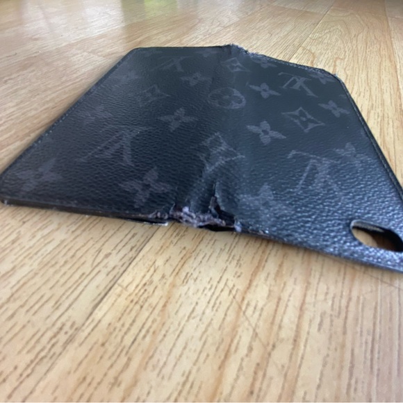 Louis Vuitton monogram iPhone case - Picture 7 of 10